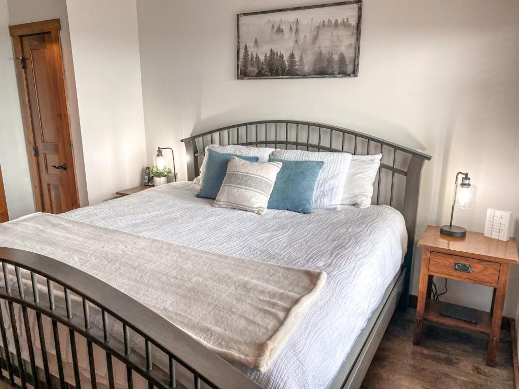 Remodeled Ski In-Out - 305 Soaring Eagle - Luxury! Dunmore Exterior photo